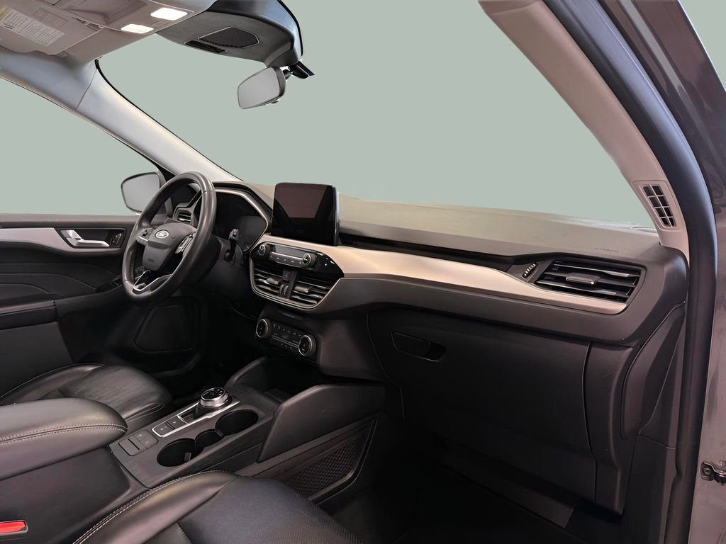 Certified 2022 Ford Escape SEL image 9