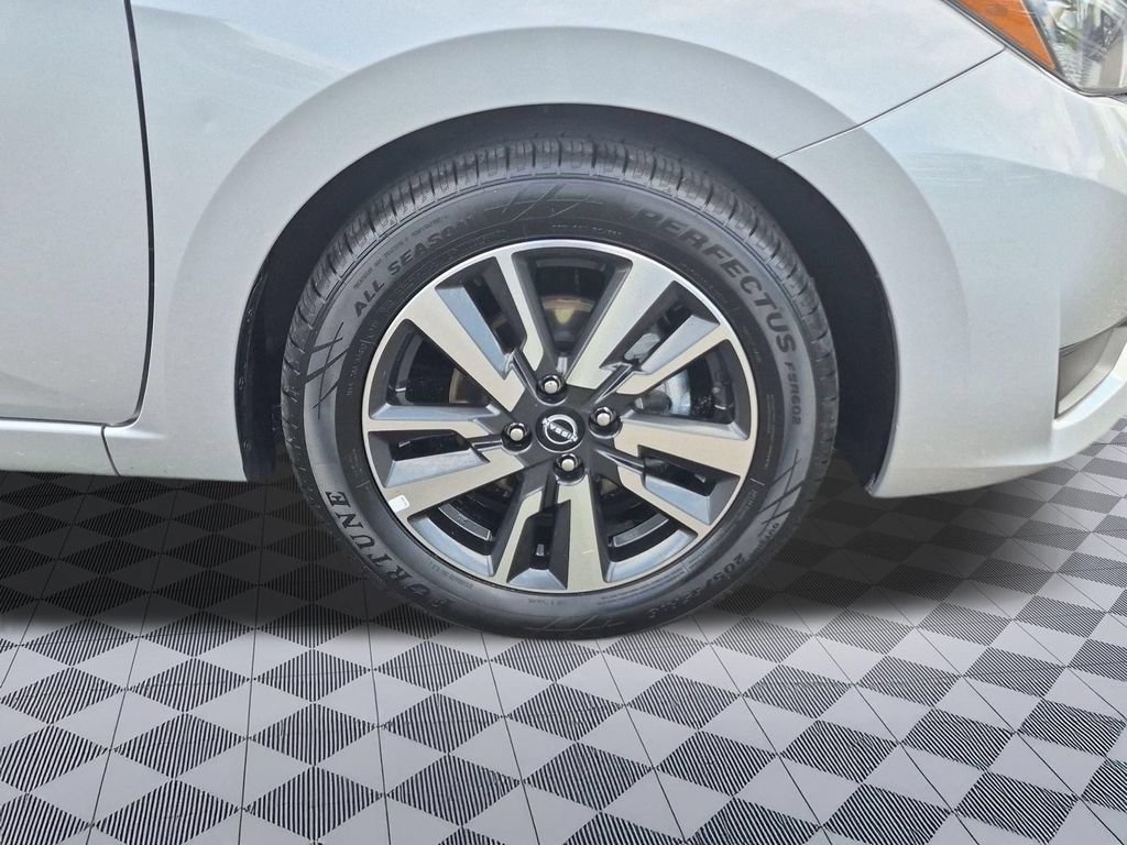 Used 2025 Nissan Versa SV FWD image 29