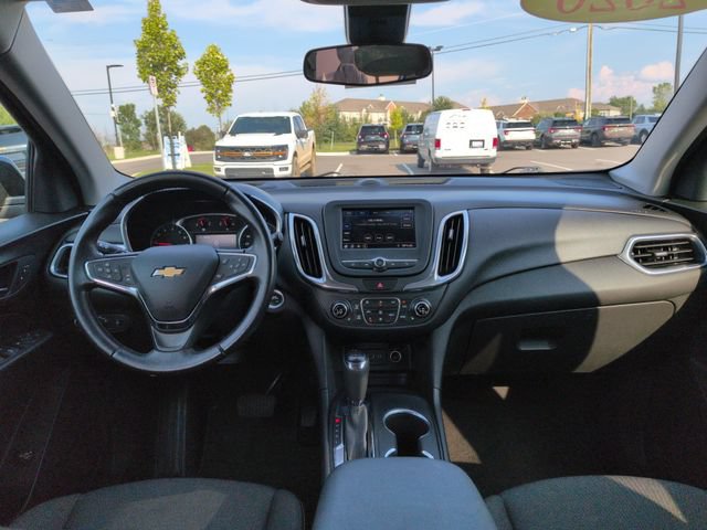 Used 2020 Chevrolet Equinox LT w/ Driver Convenience Package AWD/4WD image 26