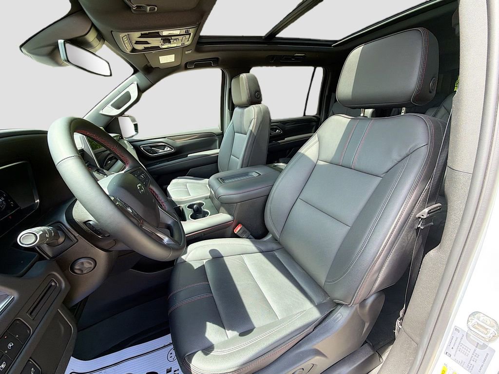Used 2023 Chevrolet Suburban RST w/ Luxury Package AWD/4WD image 24