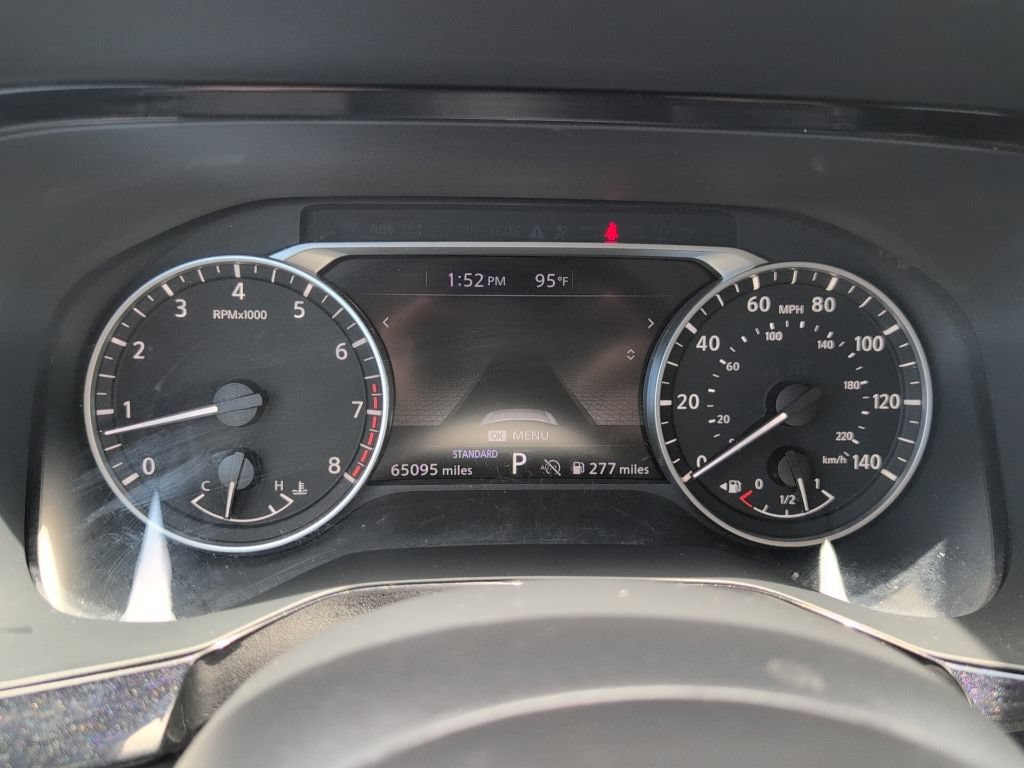 Used 2024 Nissan Pathfinder SV FWD image 15