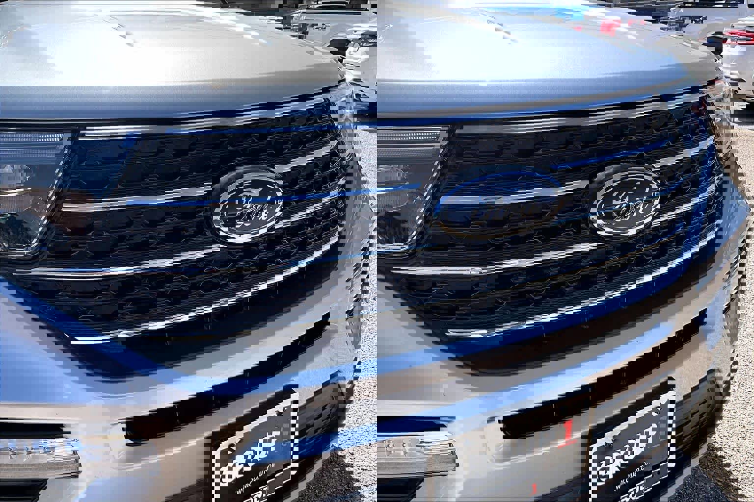 Certified 2021 Ford Explorer XLT w/ Equipment Group 202A image 28