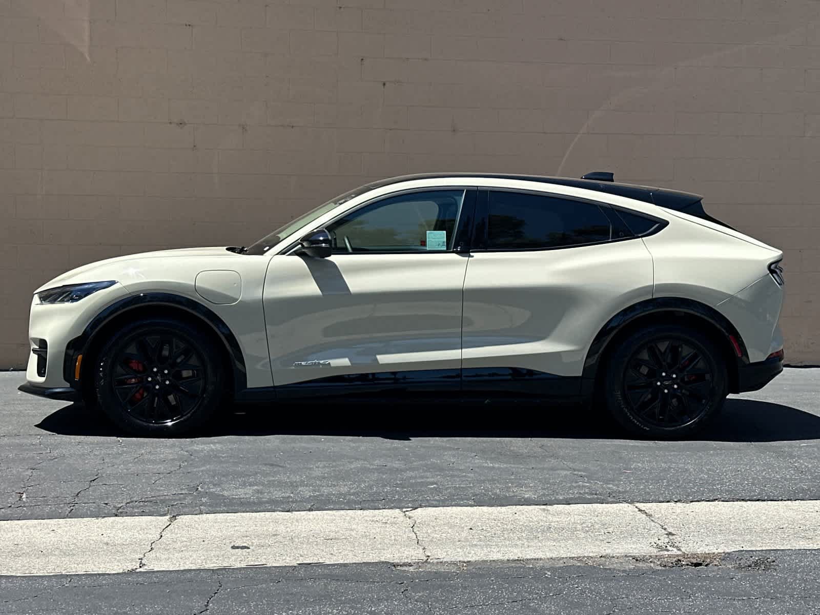 Certified 2025 Ford Mustang Mach-E Premium w/ Sport Appearance Package AWD/4WD image 4