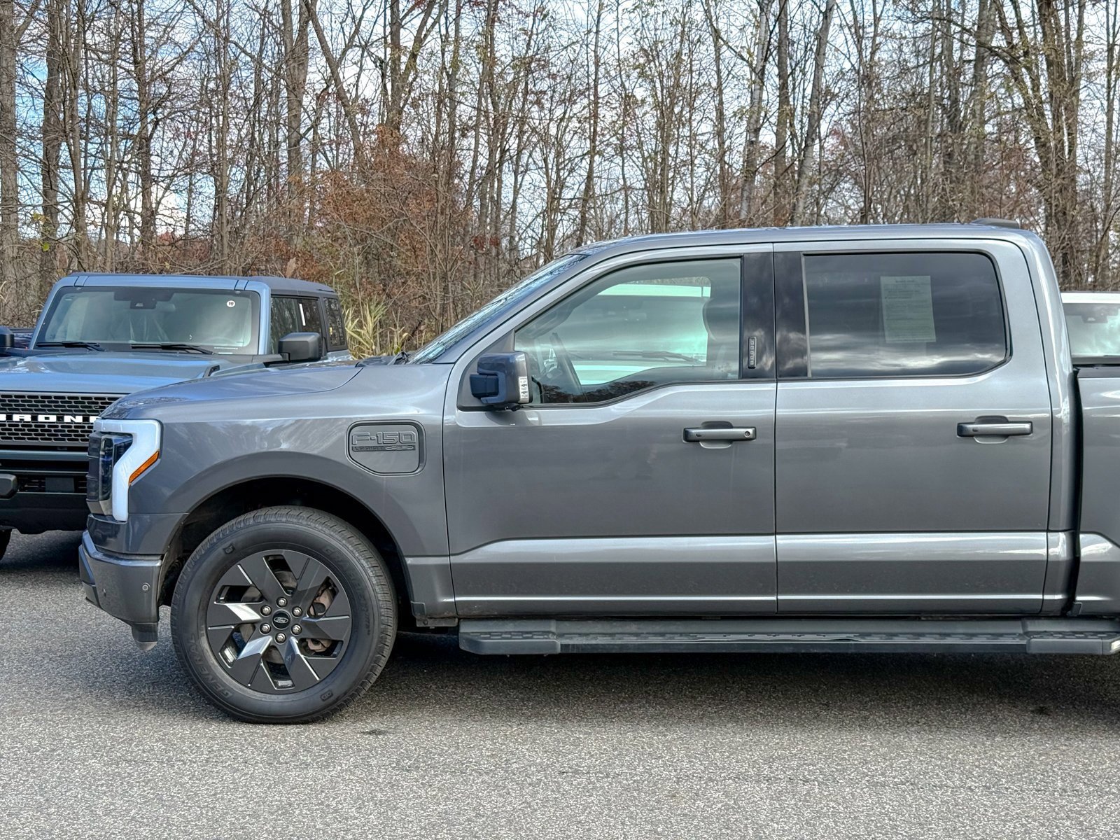 Certified 2022 Ford F150 Lightning Lariat image 7