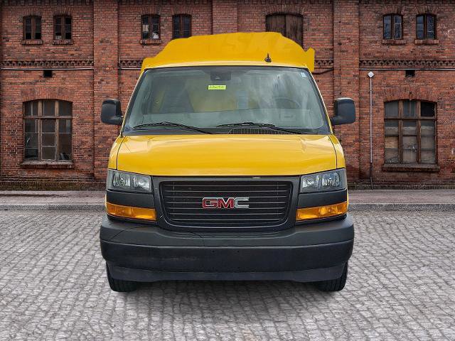 Used 2021 GMC Savana 3500 w/ Power Convenience Package RWD image 2