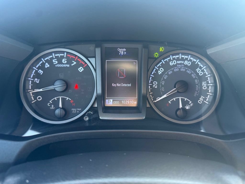 Used 2021 Toyota Tacoma TRD Sport AWD/4WD image 23
