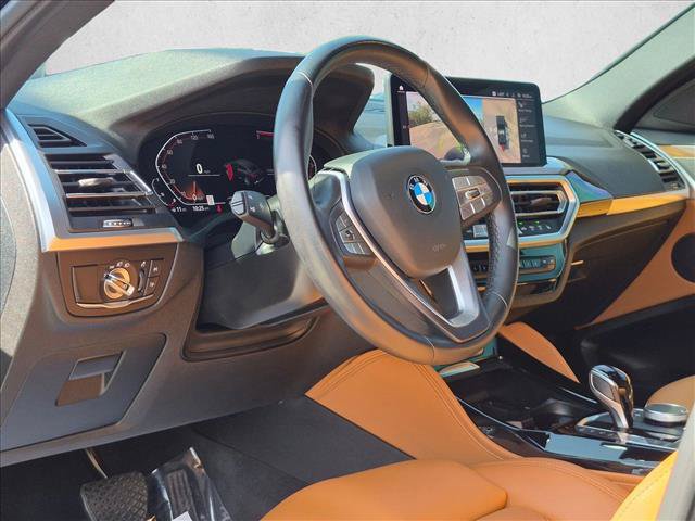 Used 2022 BMW X4 xDrive30i w/ Parking Assistance Package AWD/4WD image 10