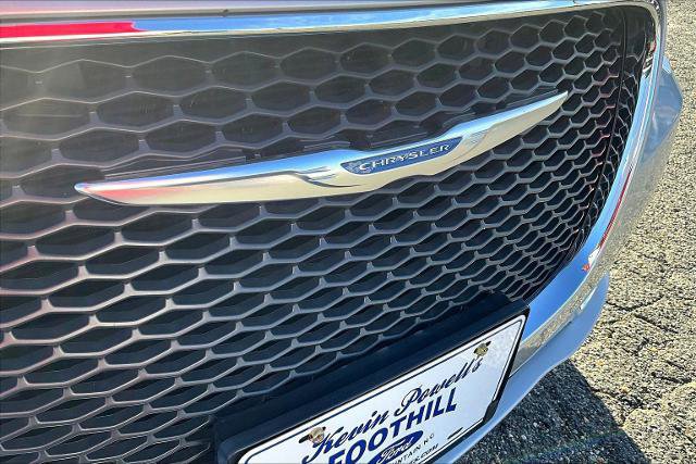 Used 2019 Chrysler 300 Limited image 30