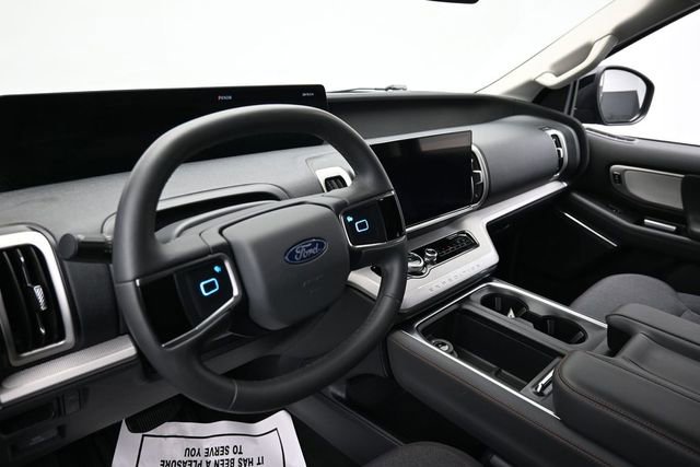 Certified 2025 Ford Expedition Active RWD image 24