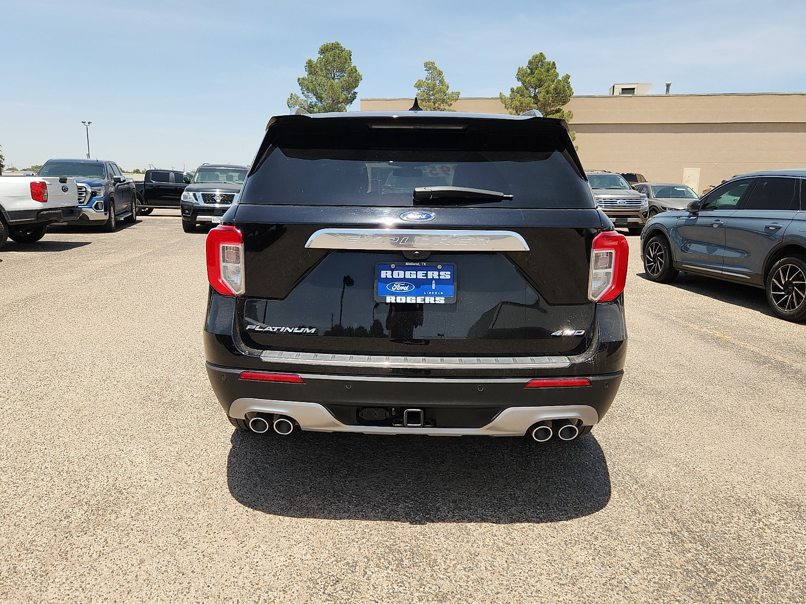 Certified 2023 Ford Explorer Platinum w/ Technology Package AWD/4WD image 6