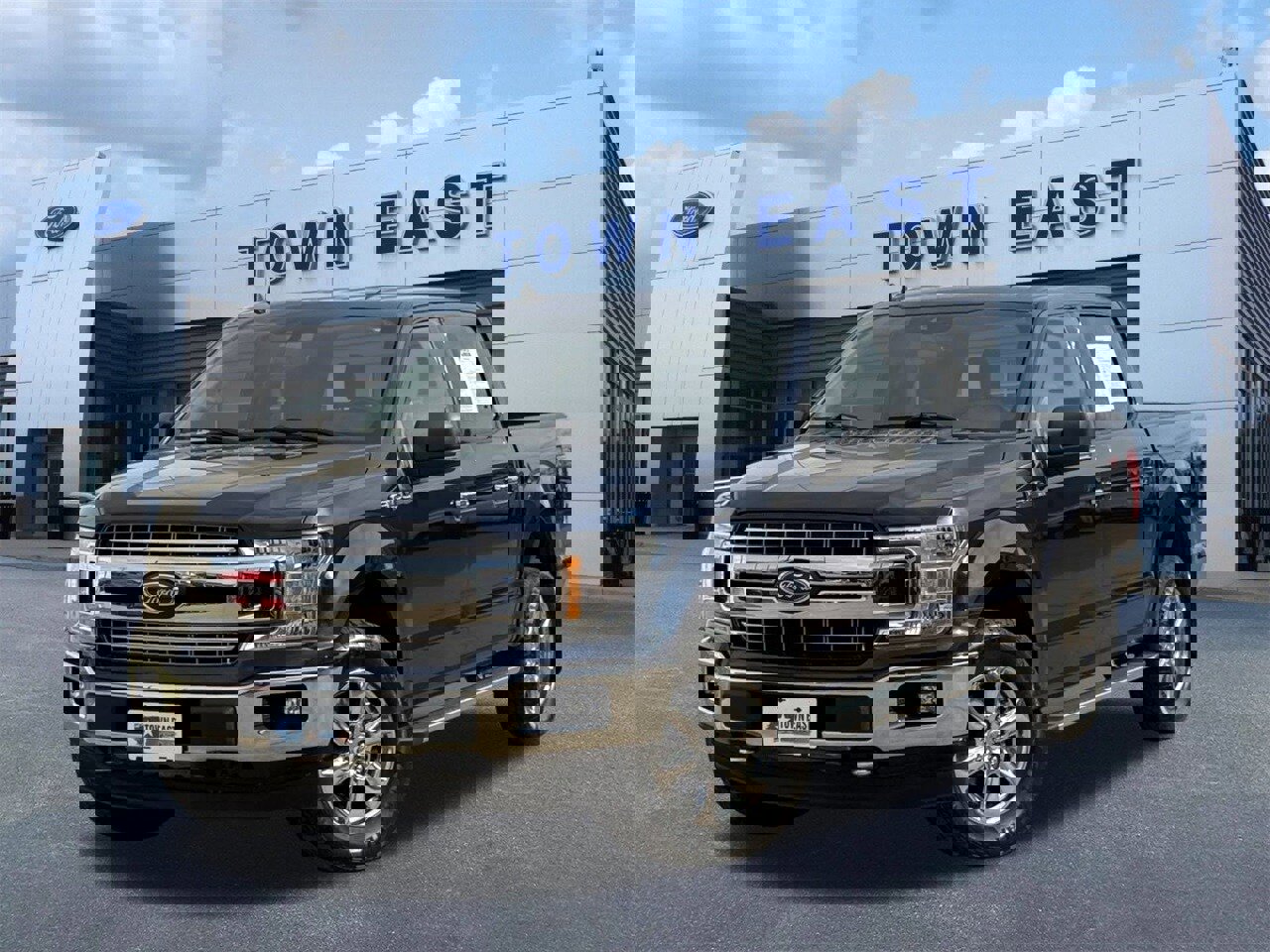 Certified 2019 Ford F150 XLT w/ Equipment Group 302A Luxury