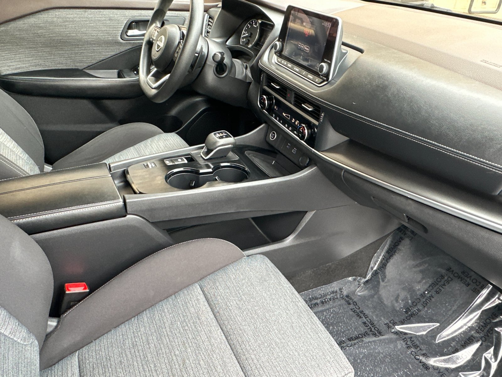 Used 2023 Nissan Rogue SV image 16