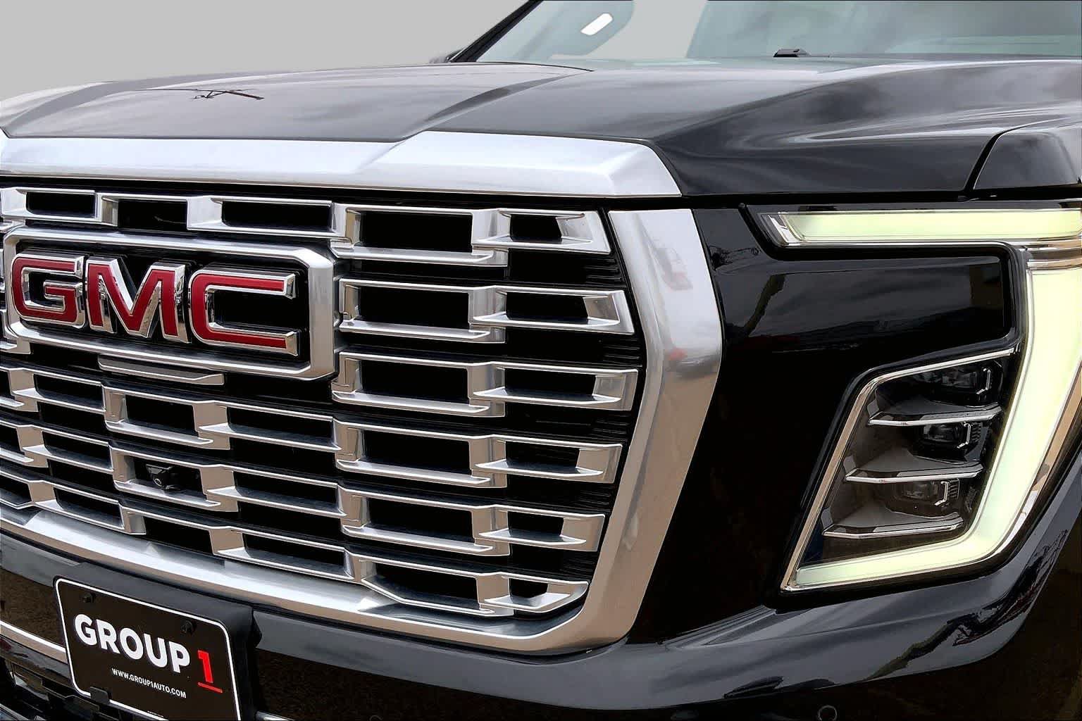 Used 2025 GMC Yukon XL Denali AWD/4WD image 30