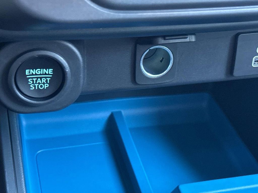 Certified 2025 Ford Maverick XLT w/ Equipment Group 302A image 30