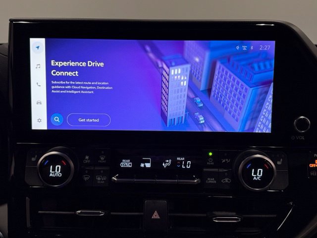 Used 2023 Toyota Highlander XLE FWD image 25