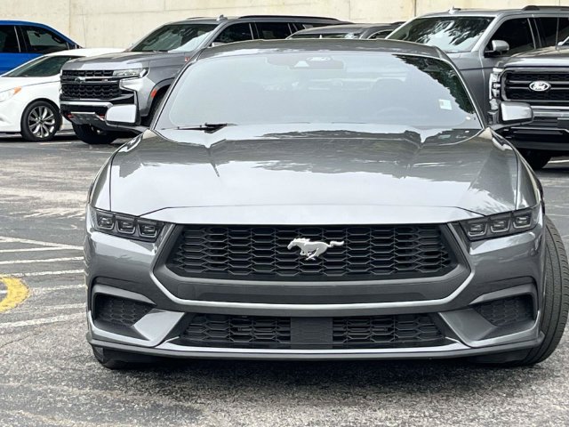 Certified 2025 Ford Mustang Coupe RWD image 9