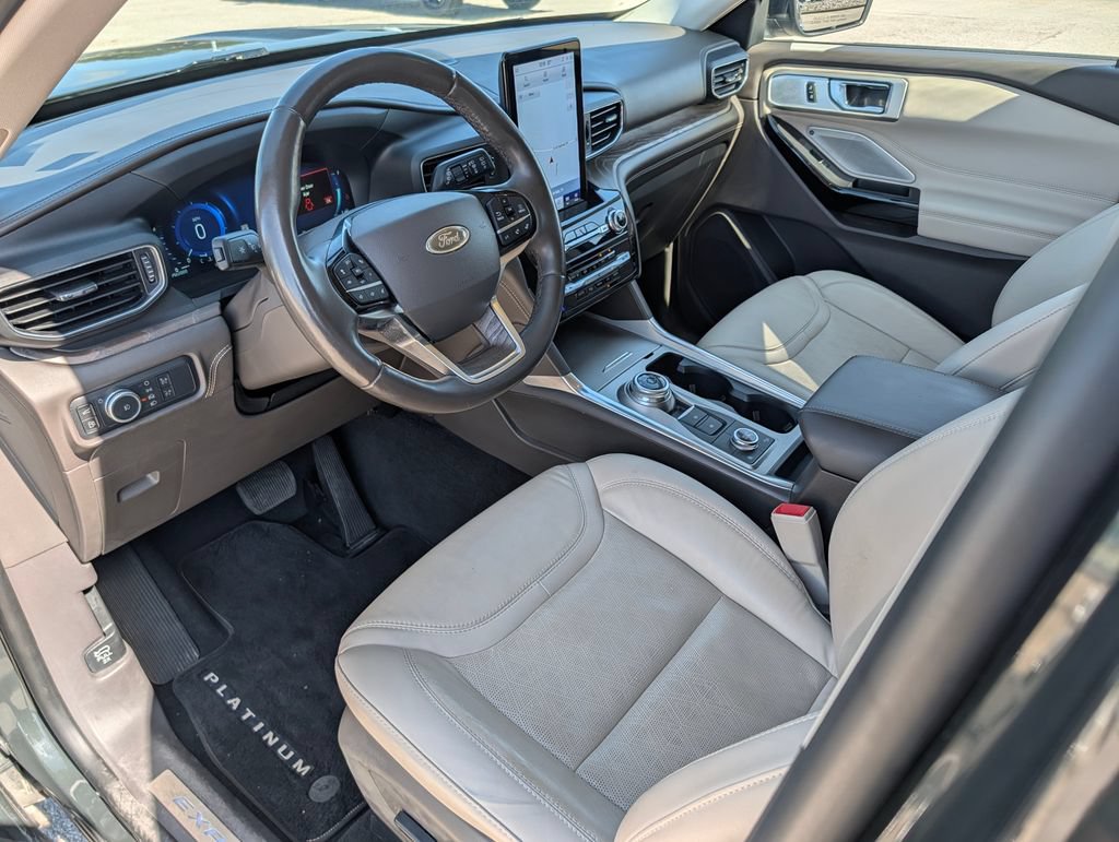 Certified 2022 Ford Explorer Platinum w/ Technology Package AWD/4WD image 24