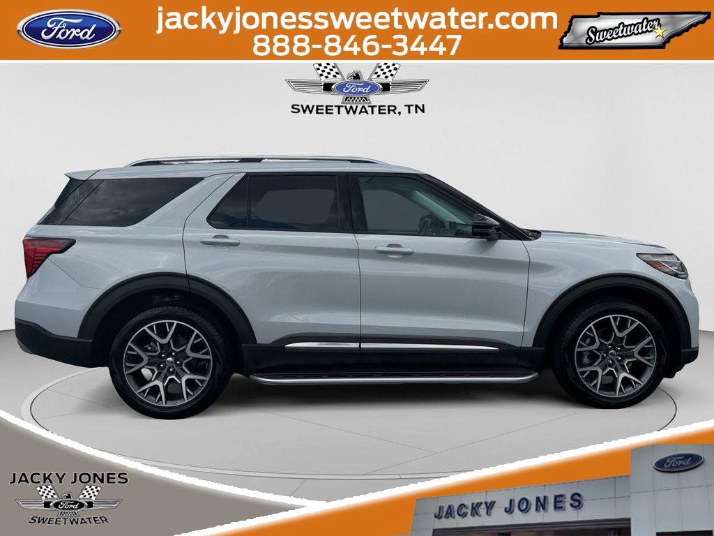 Certified 2025 Ford Explorer Platinum w/ Ultimate Package AWD/4WD image 6