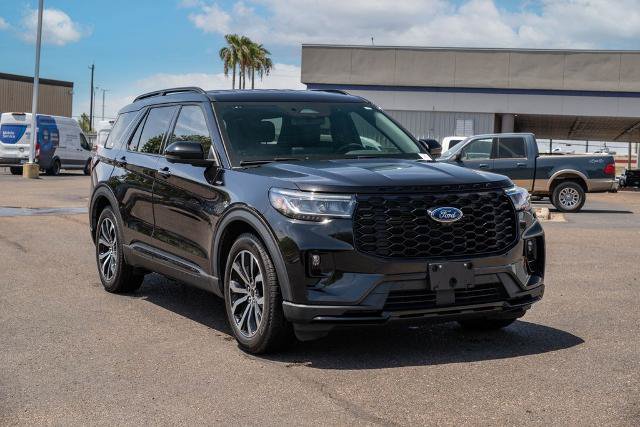 Certified 2025 Ford Explorer ST-Line w/ Premium Package RWD image 1