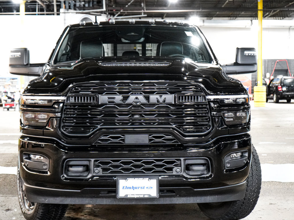 Used 2025 RAM 2500 Laramie AWD/4WD image 3