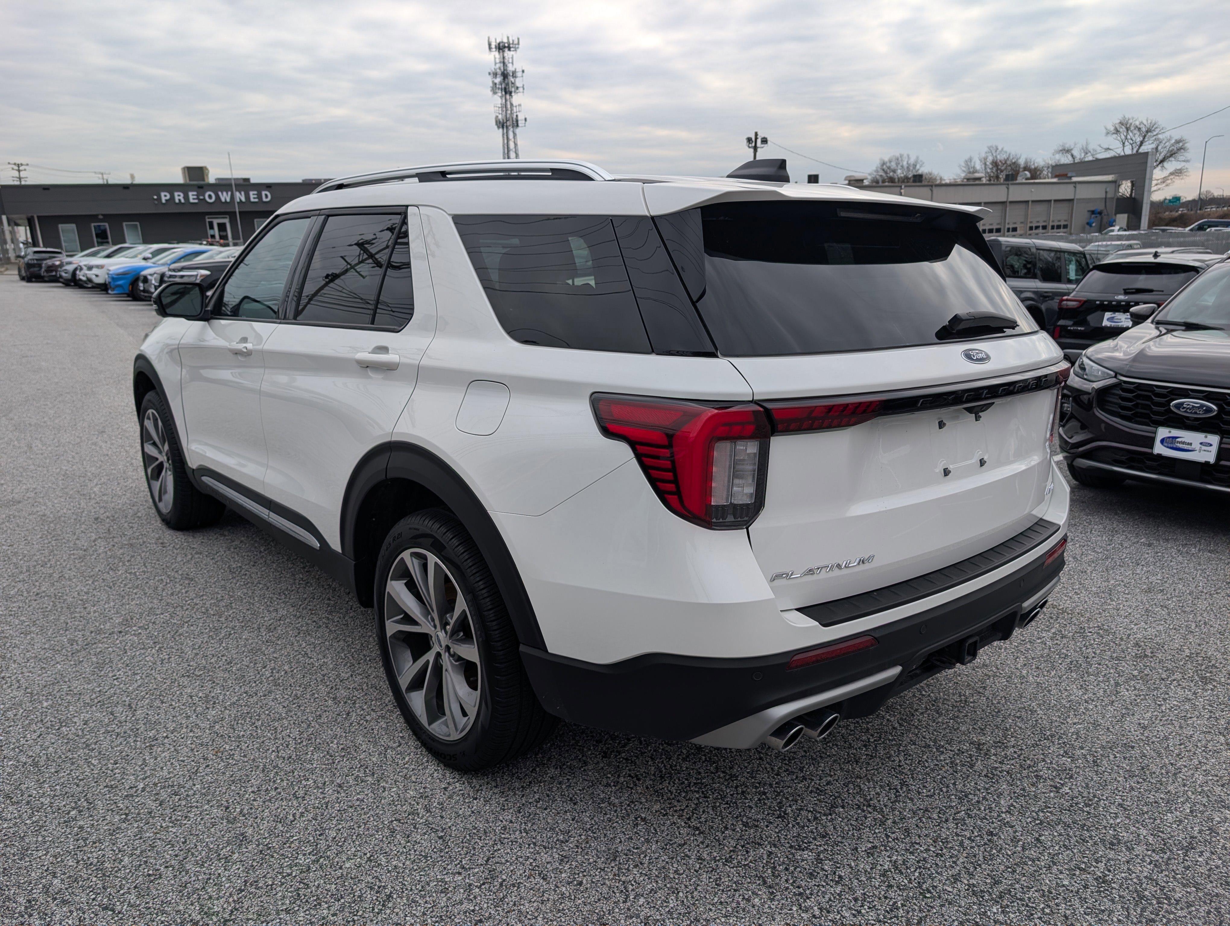 Certified 2025 Ford Explorer Platinum w/ Ultimate Package image 5