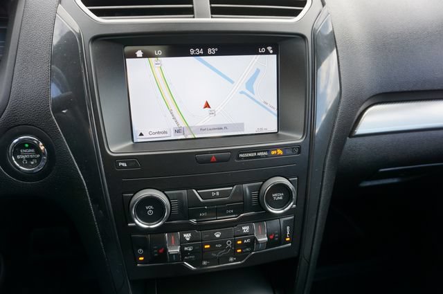 Certified 2019 Ford Explorer XLT w/ Equipment Group 202A FWD image 4