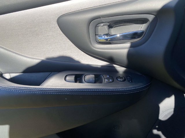 Used 2023 Nissan Murano SV AWD/4WD image 17