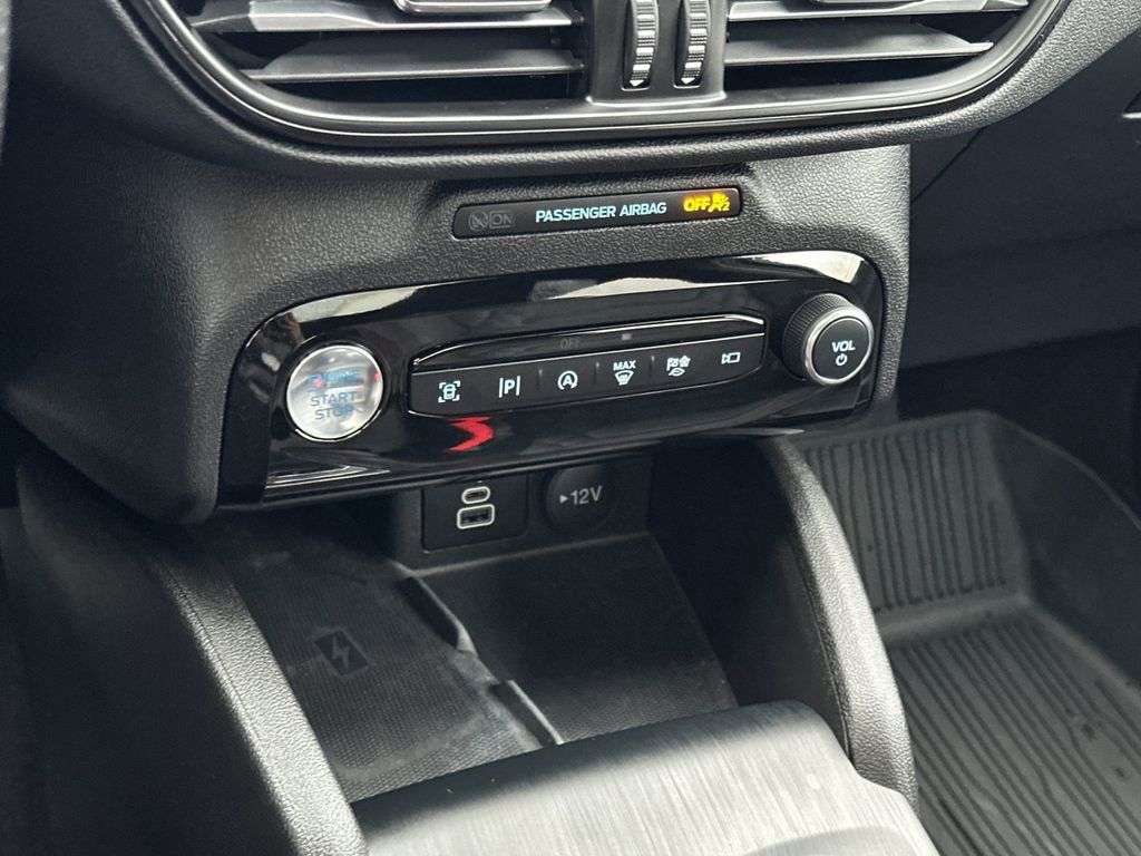 Certified 2024 Ford Escape ST-Line Elite w/ Premium Technology Package image 20