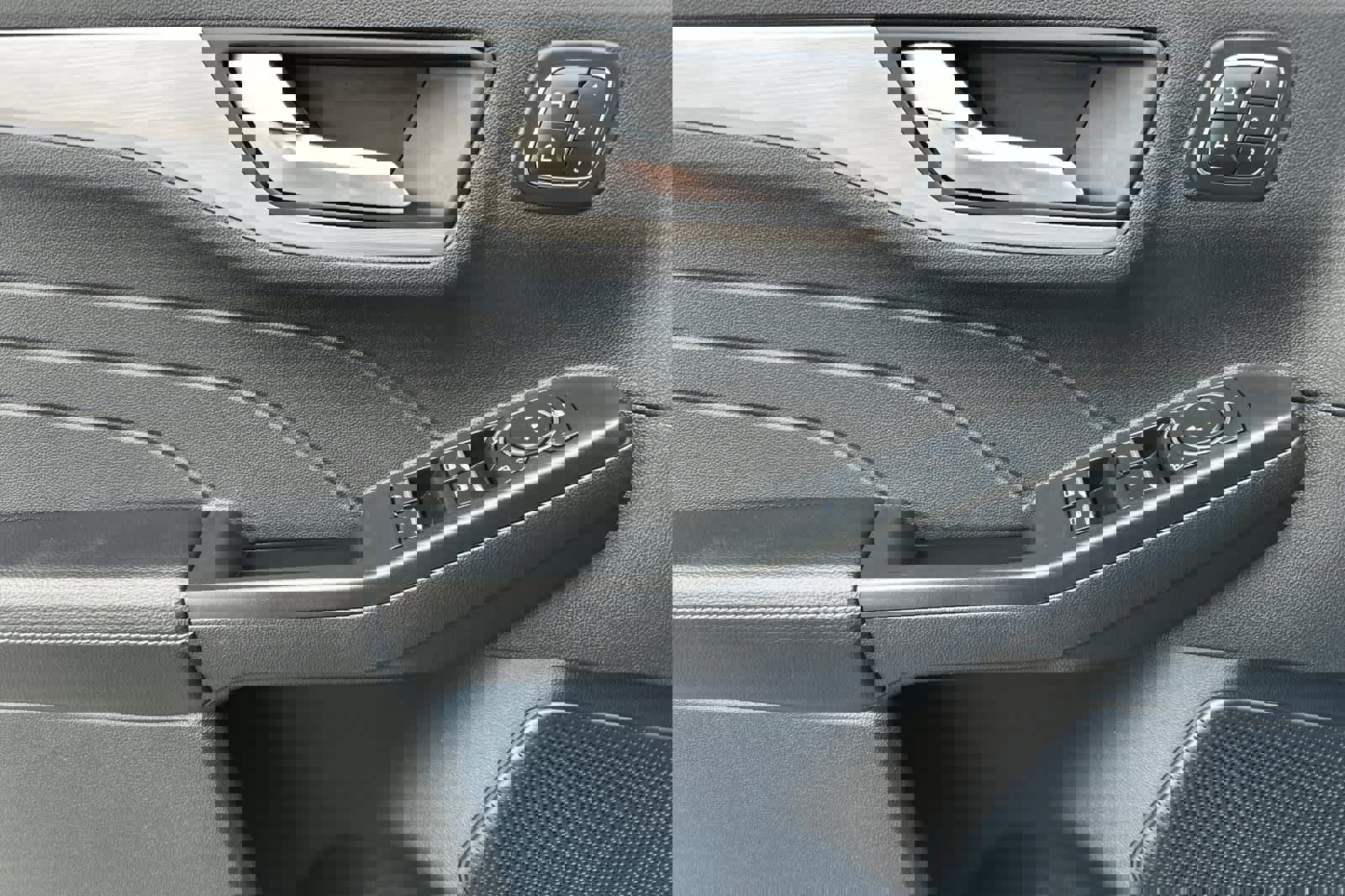 Certified 2025 Ford Escape Platinum image 12