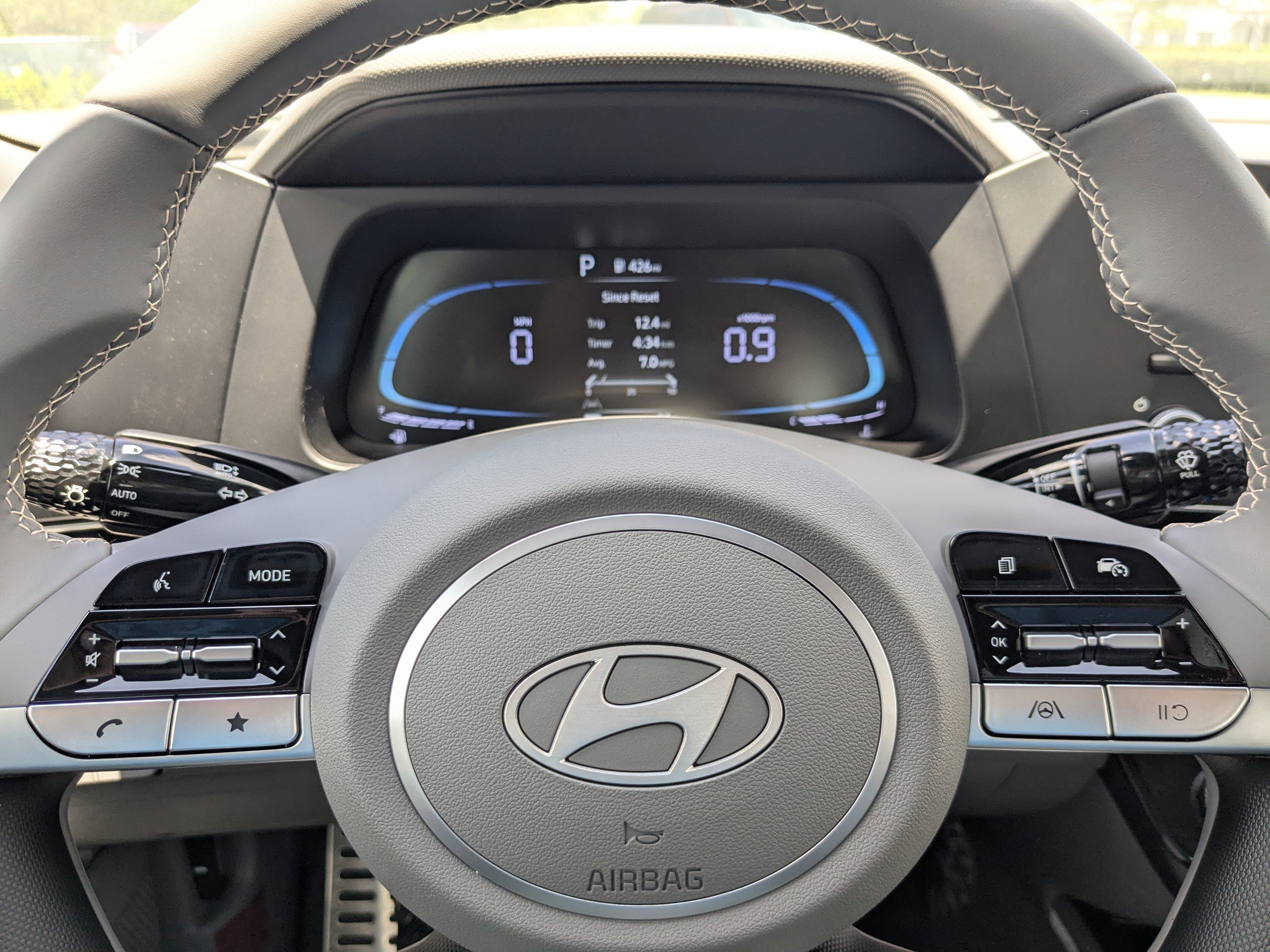 Used 2025 Hyundai Elantra Sport FWD image 19