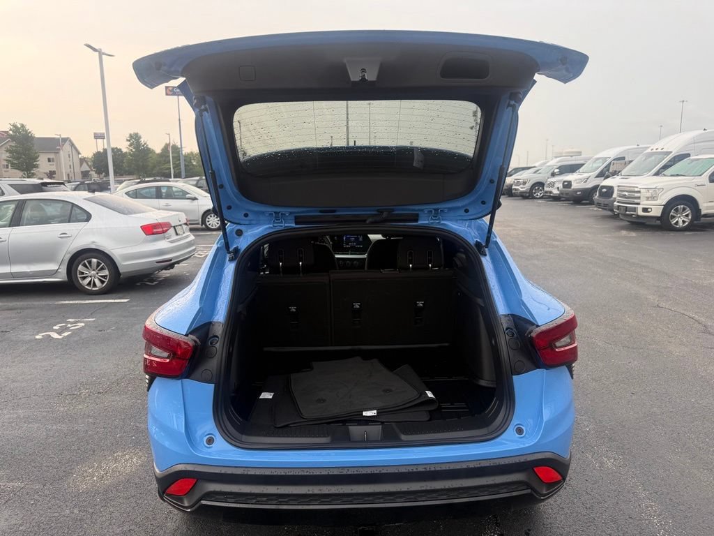 Used 2024 Chevrolet Trax RS FWD image 41