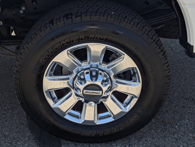 Certified 2022 Ford F350 Platinum AWD/4WD image 7