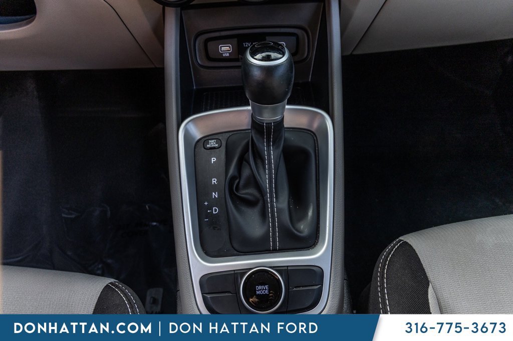 Used 2025 Hyundai Venue SEL FWD image 10