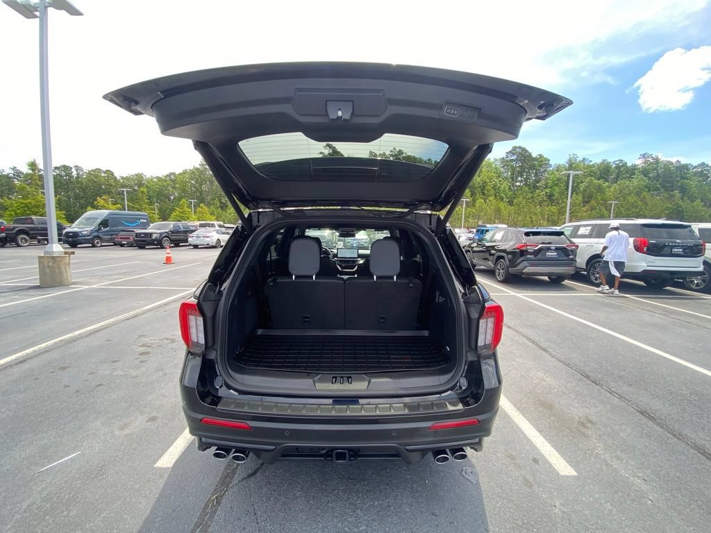Certified 2025 Ford Explorer ST w/ Sun And Sound Package AWD/4WD image 28