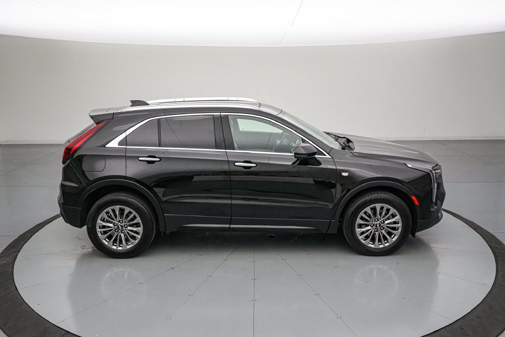 Used 2024 Cadillac XT4 Premium Luxury w/ Active Safety Package AWD/4WD image 3