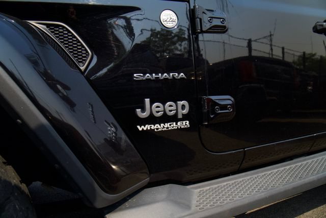 Used 2019 Jeep Wrangler Unlimited Sahara w/ Dual Top Group AWD/4WD image 10