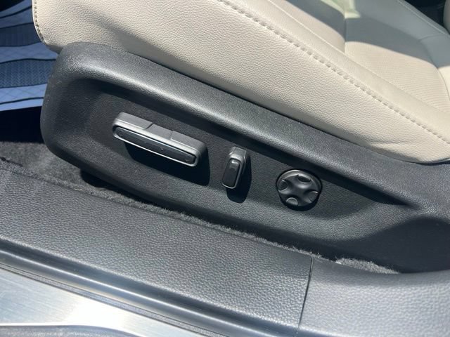 Used 2020 Honda Accord Touring image 23