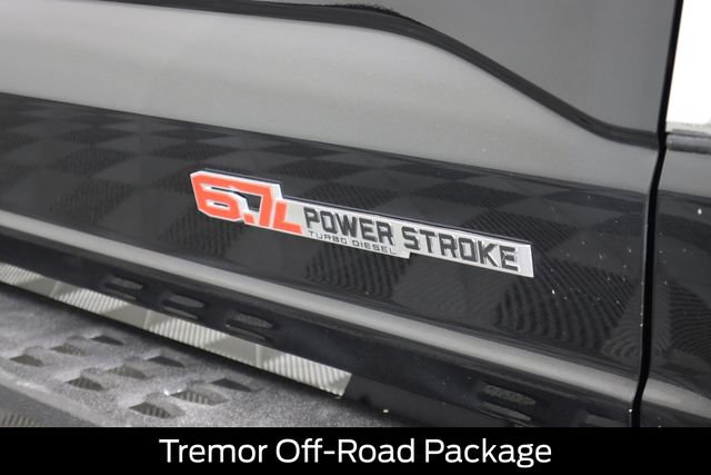 Certified 2023 Ford F350 Platinum w/ Tremor Off-Road Package AWD/4WD image 19