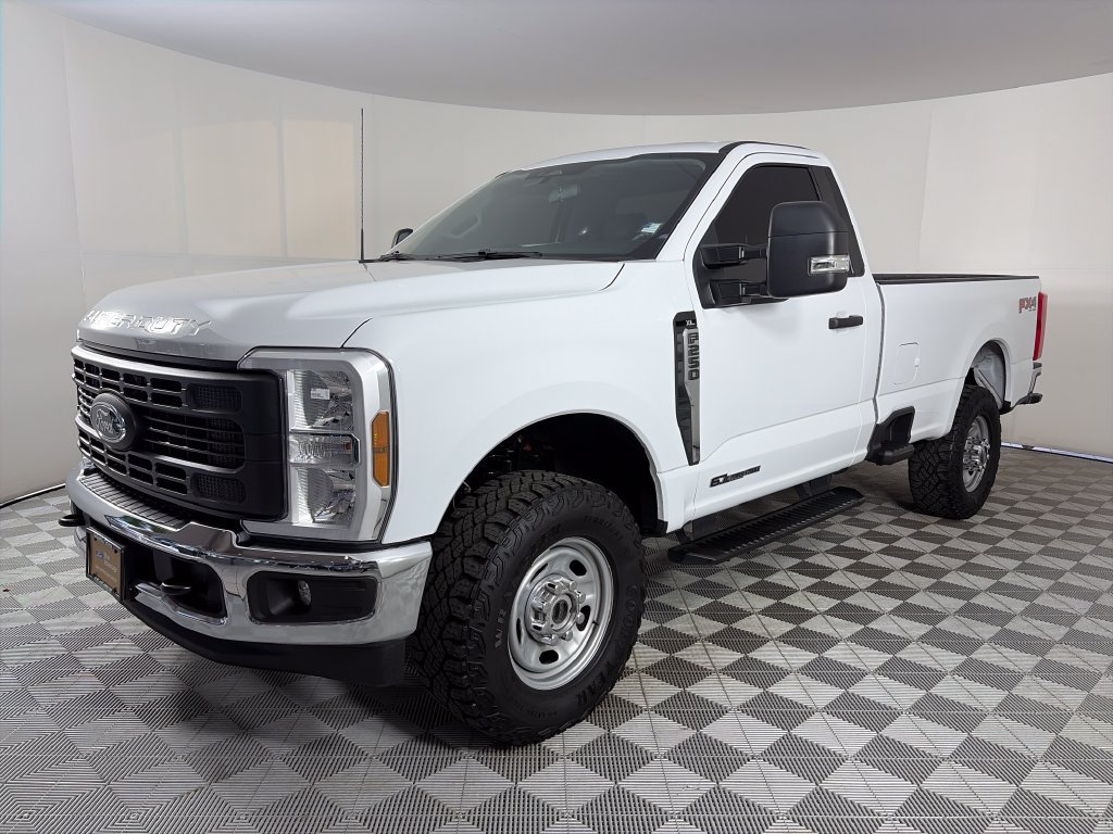 Certified 2025 Ford F250 XL AWD/4WD image 3