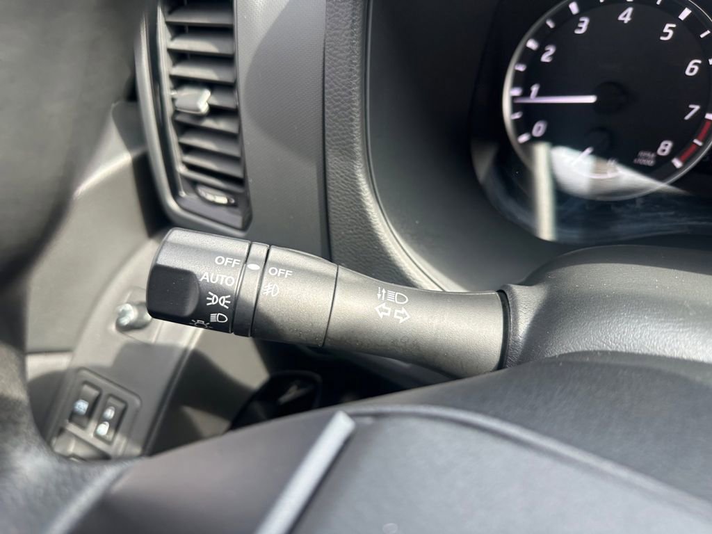 Used 2023 Nissan Frontier SV w/ Midnight Edition Package image 11