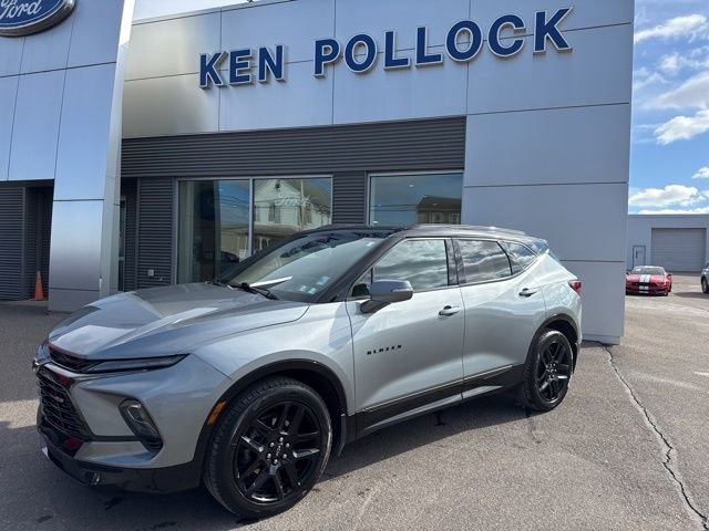 Used 2023 Chevrolet Blazer RS AWD/4WD image 2
