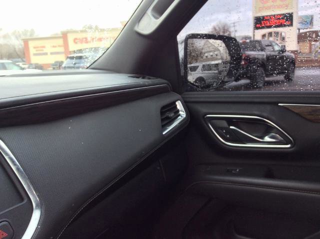 Used 2023 Chevrolet Suburban Premier image 20