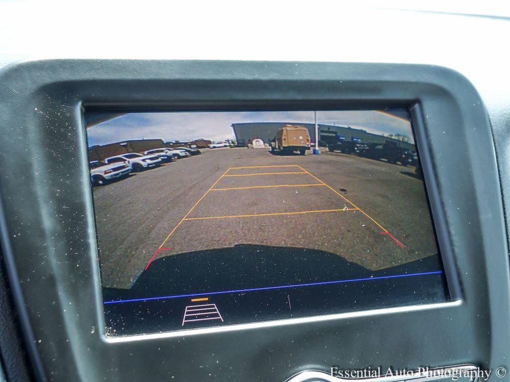 Used 2020 Chevrolet Equinox LT w/ Driver Convenience Package AWD/4WD image 15