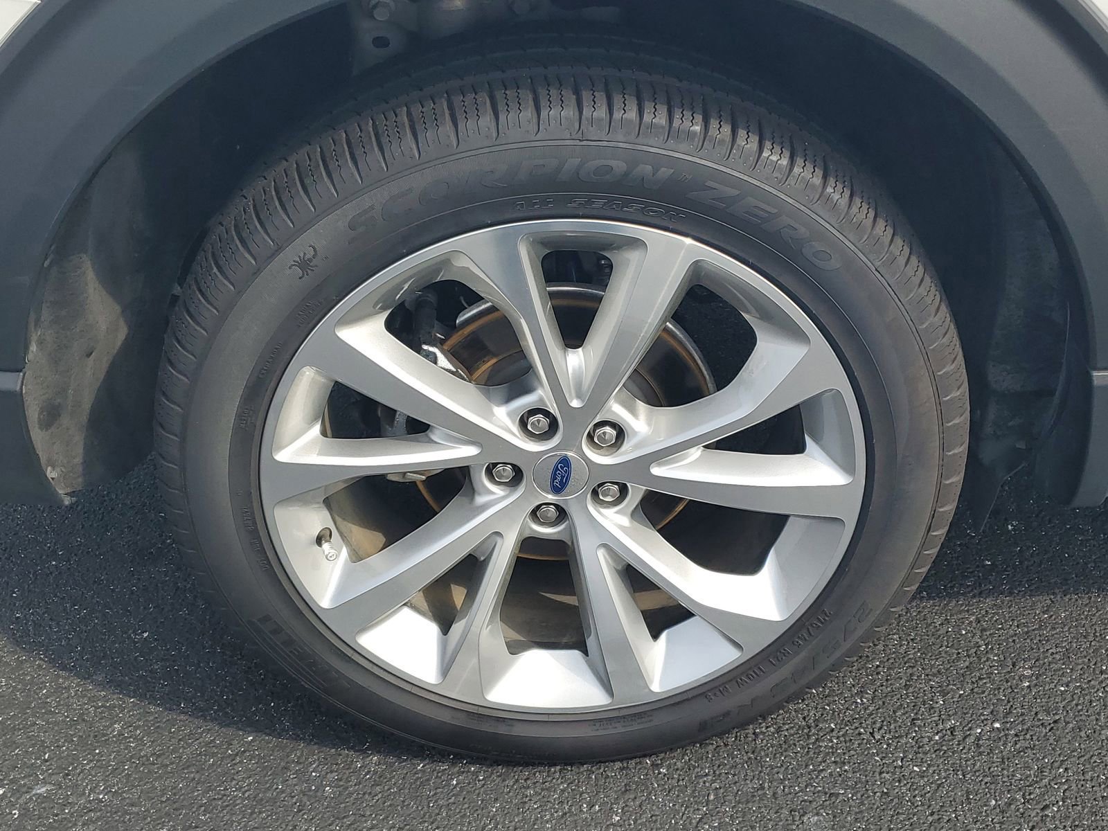 Certified 2022 Ford Explorer Platinum w/ Equipment Group 601A image 5