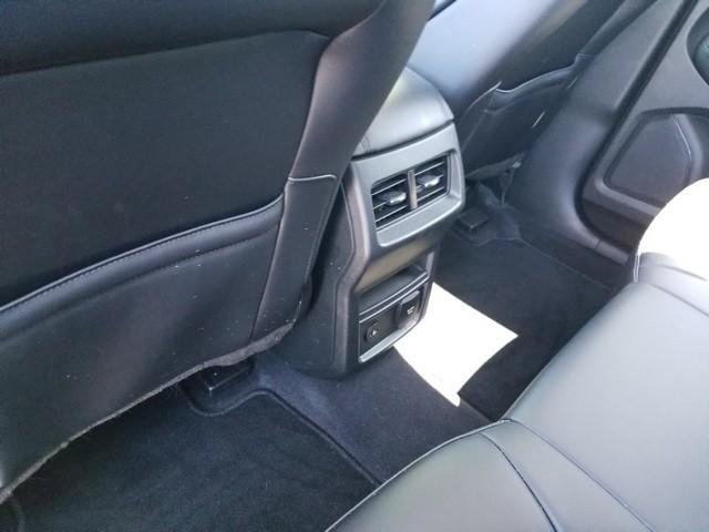 Certified 2024 Ford Edge SEL w/ Convenience Package AWD/4WD image 15