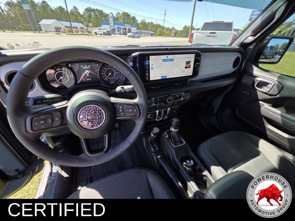 Used 2025 Jeep Wrangler Sport AWD/4WD image 16