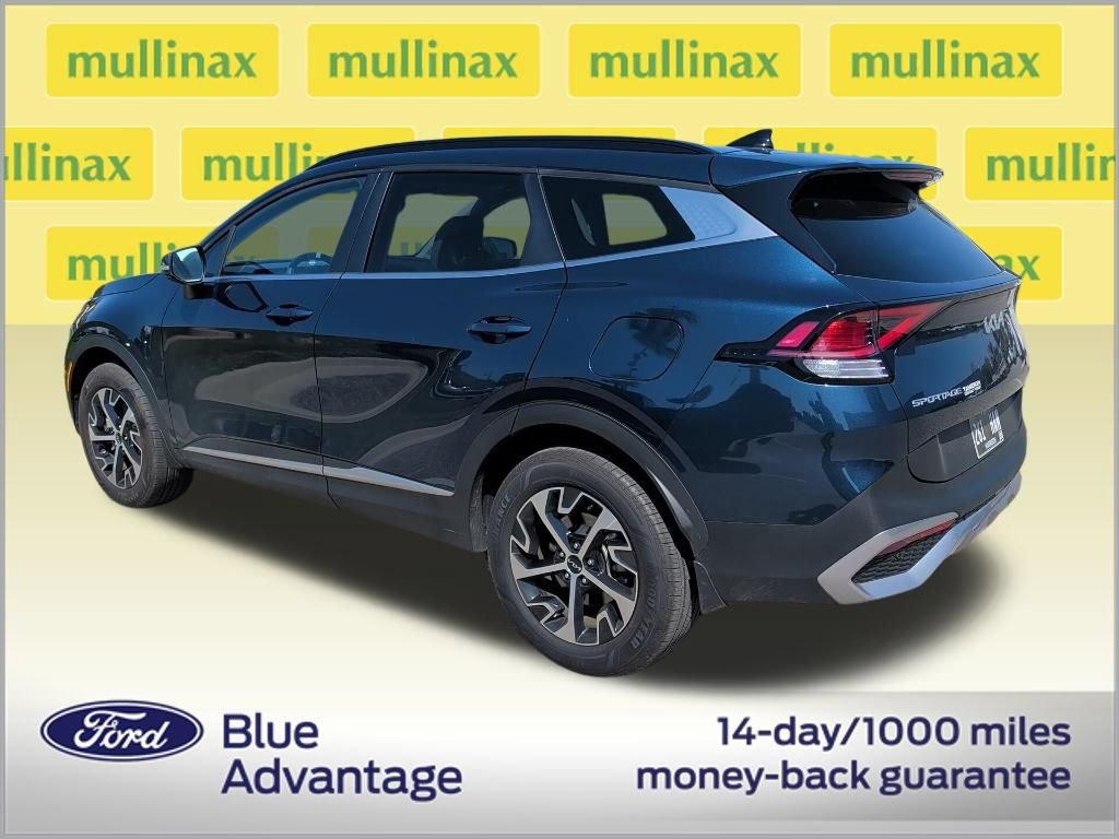 Used 2025 Kia Sportage EX w/ EX Premium Package image 3