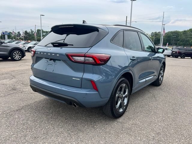 Certified 2024 Ford Escape ST-Line w/ Tech Pack #1 AWD/4WD image 4