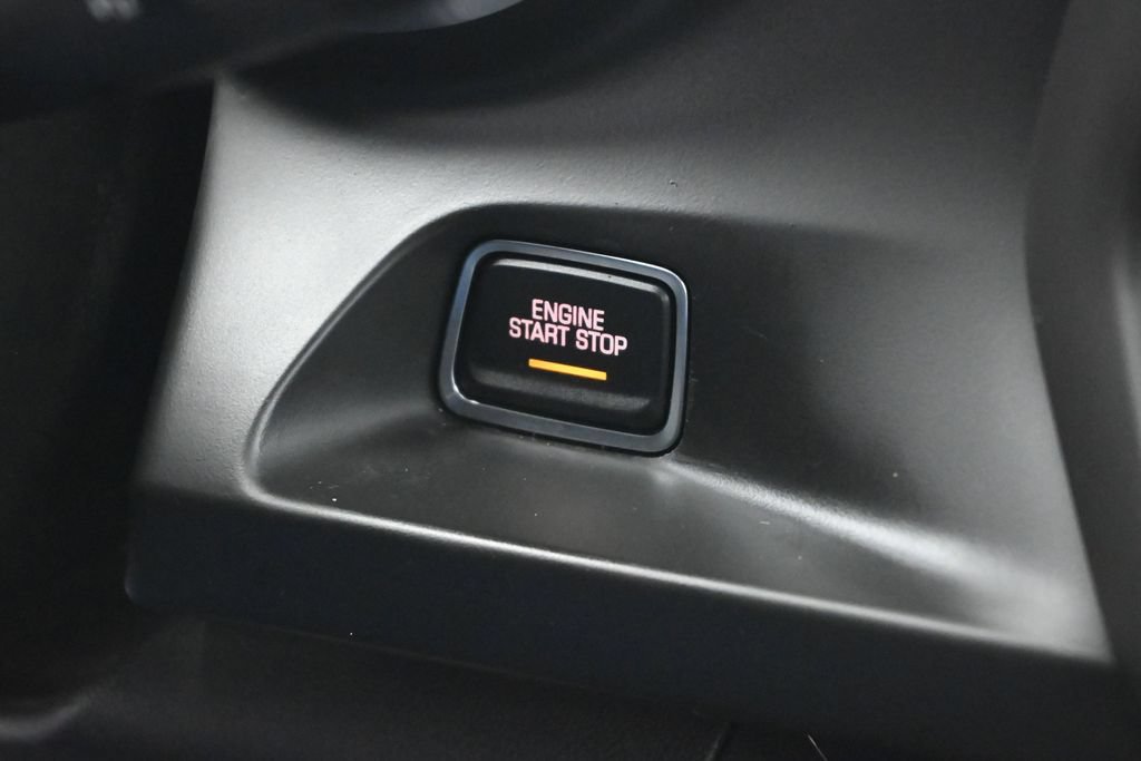 Used 2018 Chevrolet Camaro SS RWD image 13