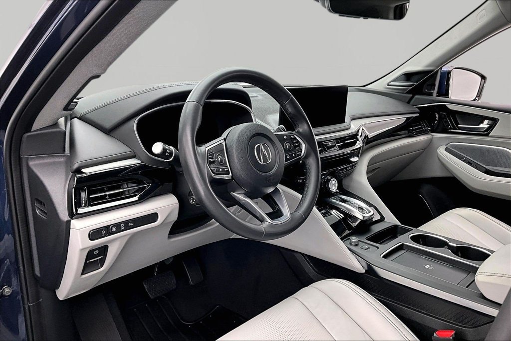 Used 2025 Acura MDX w/ Technology Package FWD image 14